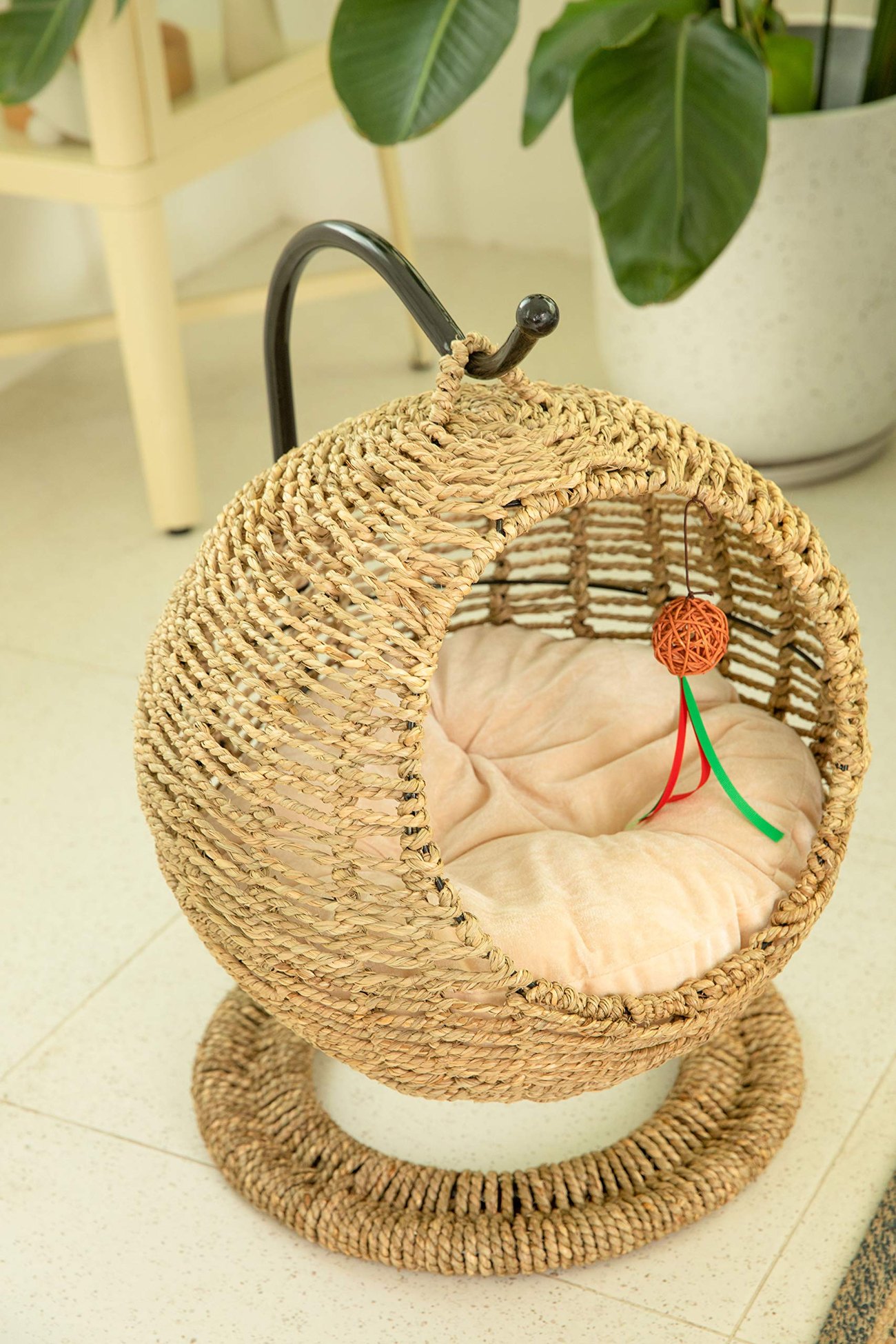 Cama de gato de vime natural na decoração