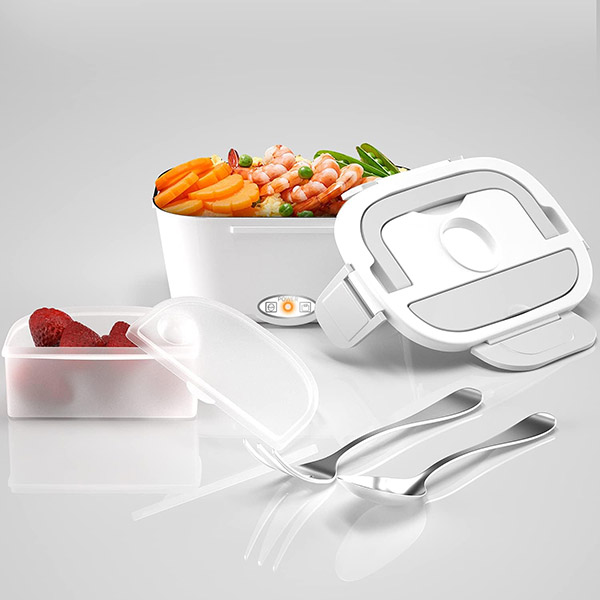 Lancheira elétrica aberta com comida quente e talheres ao lado