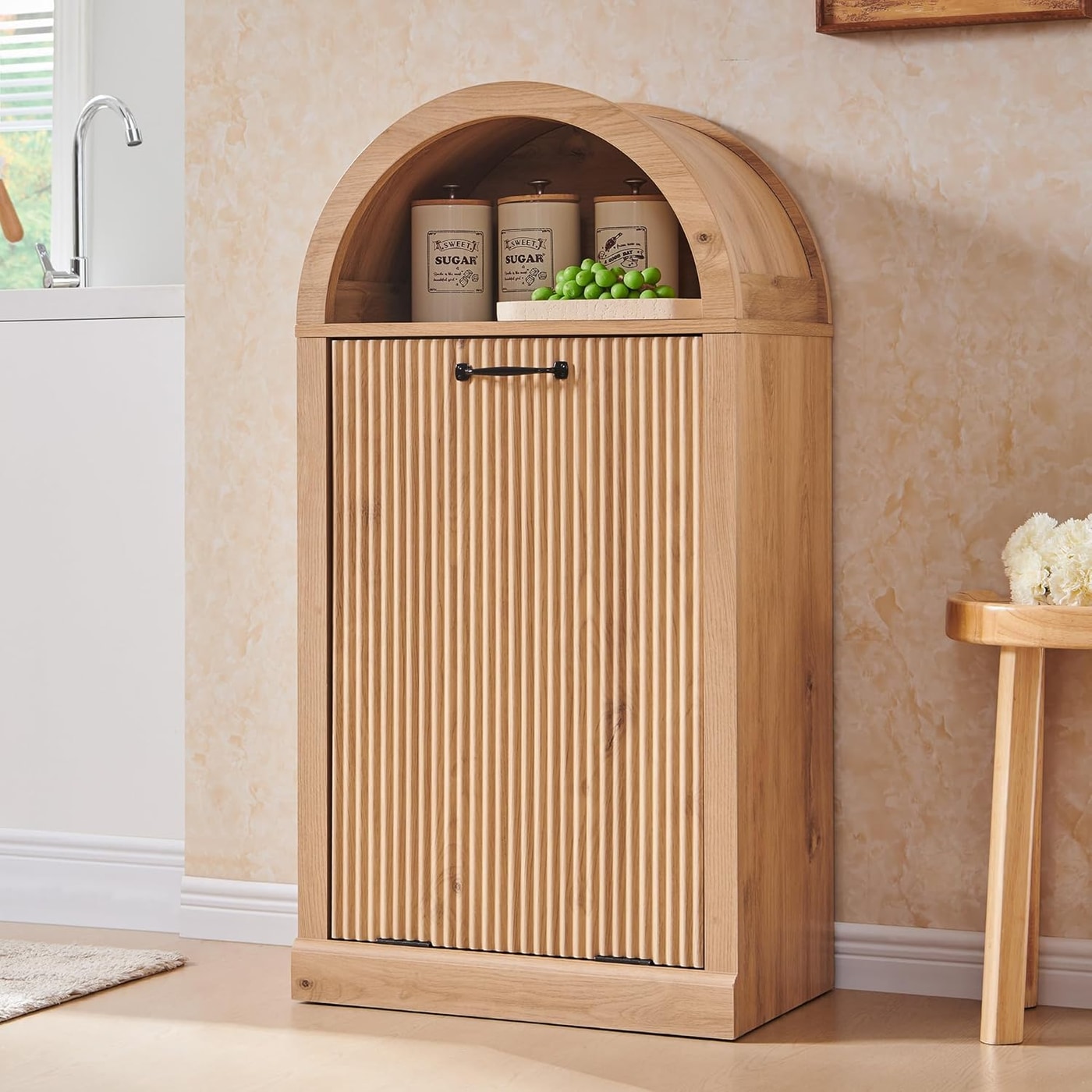 Armário Arco Madeira Natural com Porta Rebatível — Caixote / Cesto de Roupa