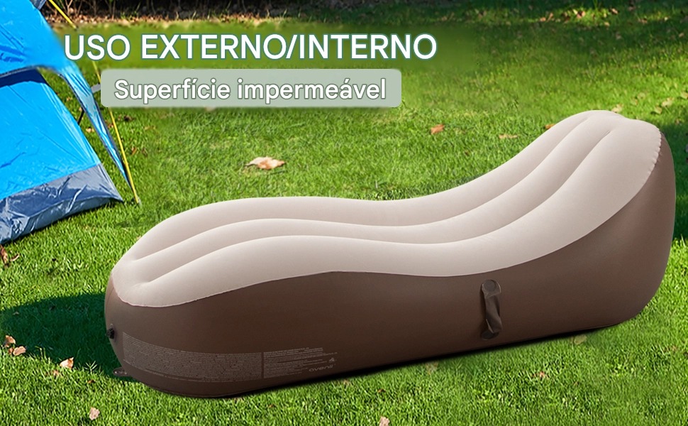 Uso externo e interno da espreguiçadeira com superfície impermeável
