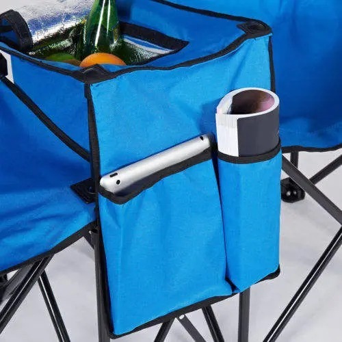 Bolsa térmica central com bebidas e porta-copos lateral